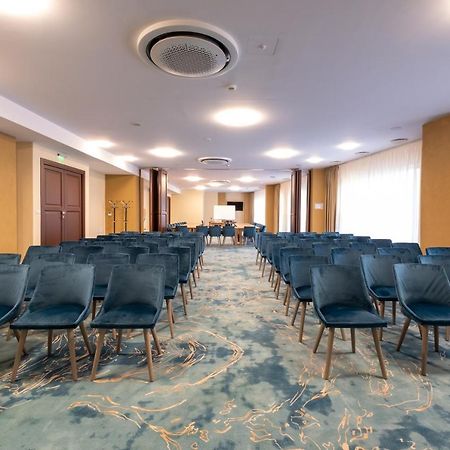 Fiald Hotel&Spa Bacău Exteriér fotografie