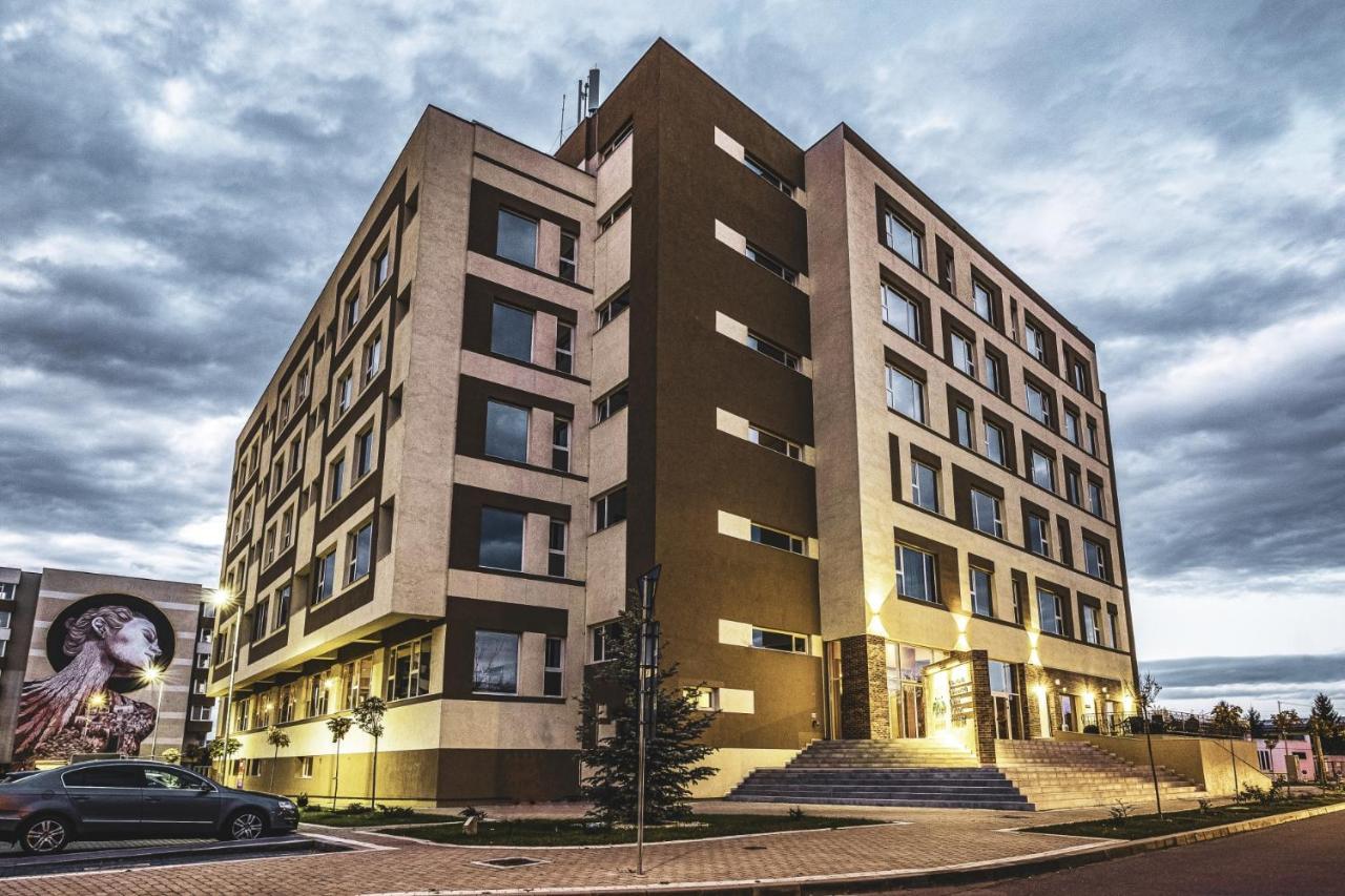 Fiald Hotel&Spa Bacău Exteriér fotografie