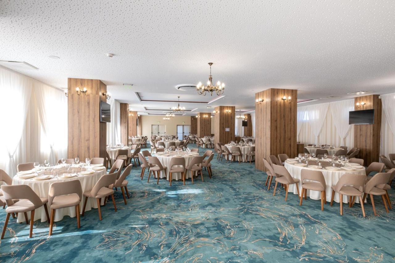 Fiald Hotel&Spa Bacău Exteriér fotografie