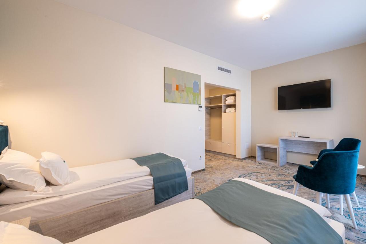 Fiald Hotel&Spa Bacău Exteriér fotografie